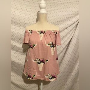 Cute Bullhorn Top 💓